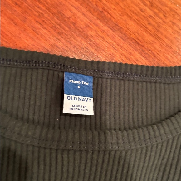 3 size small old navy long sleeve plush tee 2 are new with tags - Picture 10 of 11